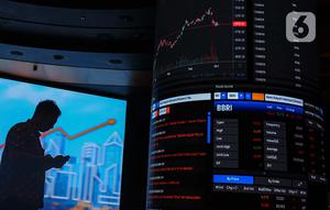 Indeks Harga Saham Gabungan (IHSG) ditutup melemah 78,87 poin atau 1,03% ke level 7.563 pada sesi terakhir perdagangan pada Rabu (2/10/2024). (Liputan6.com/Angga Yuniar)