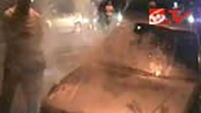 Sedan Terbakar di Jalan Perintis Kemerdekaan