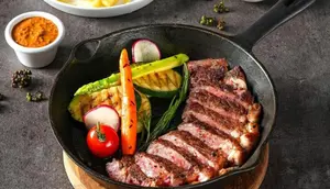 7 Rekomendasi Tempat Makan Steak Murah di Kemang 2026, dari Kaki Lima sampai Steakhouse Halal