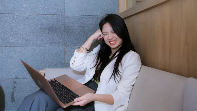 wanita januari crab mentality