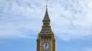 Akhir pekan ini, pembuat jam Inggris Ian Westworth bersiap menghadapi kekhawatiran dari warga London yang yakin bahwa jam terkenal negara tersebut, Big Ben, telah rusak. (Justin TALLIS/AFP)