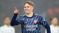 Kualitas Emile Smith Rowe di musim keduanya bersama Arsenal semakin matang. Di bawah asuhan Mikel Arteta, Rowe tak hanya mampu sebagai kreator serangan namun sebagai pemain yang produktif. Remaja 21 tahun itu telah tampil sebanyak 21 kali dengan mencetak 9 gol dan 2 assist. (AFP/Lindsey Parnaby)