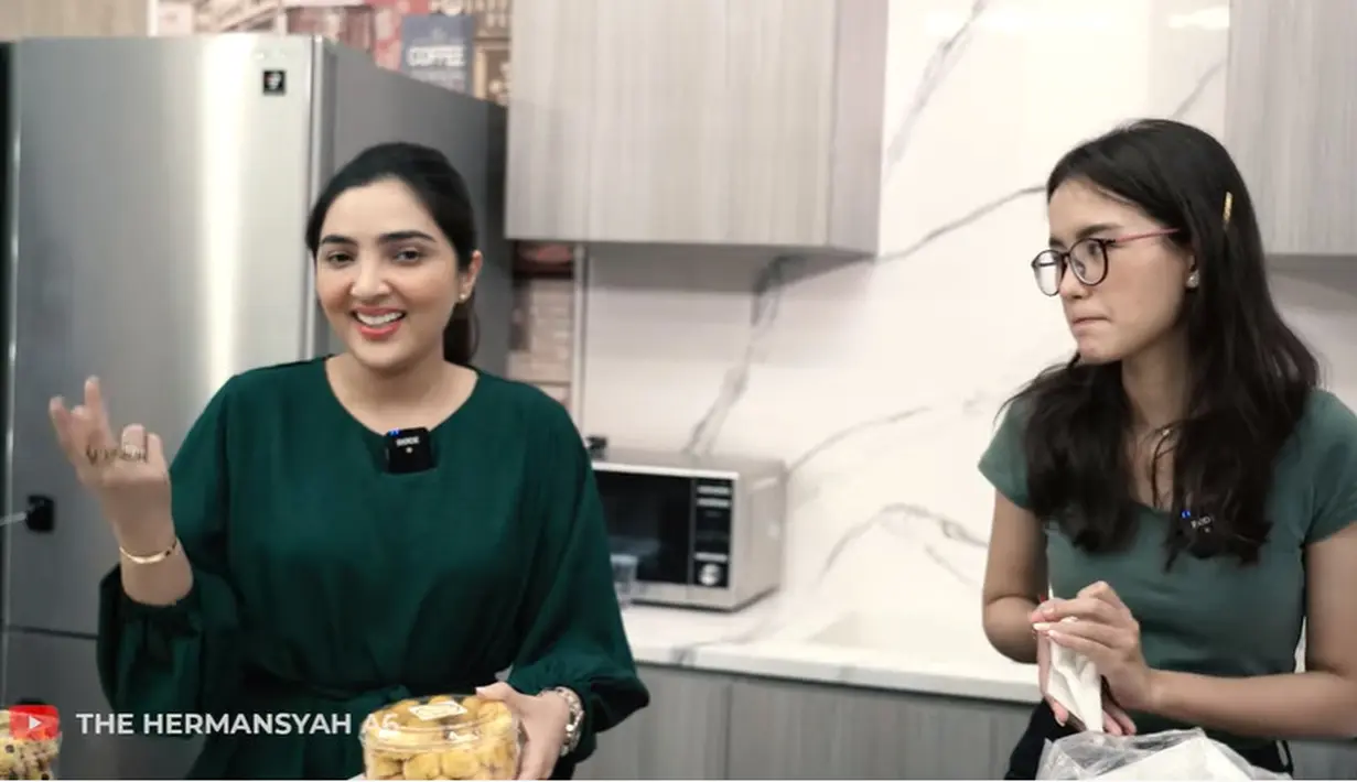 <p>Ashanty dan Sarah Menzel (Instagram/The Hermansyah A6)</p>