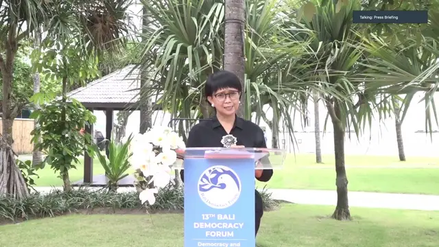 Menlu Retno Marsudi ketika memberikan press briefing kepada awak media secara virtual dalam acara Bali Democracy Forum (BDF) ke-13 pada Kamis (10/12/2020) di Hotel Sofitel, Nusa Dua, Bali.