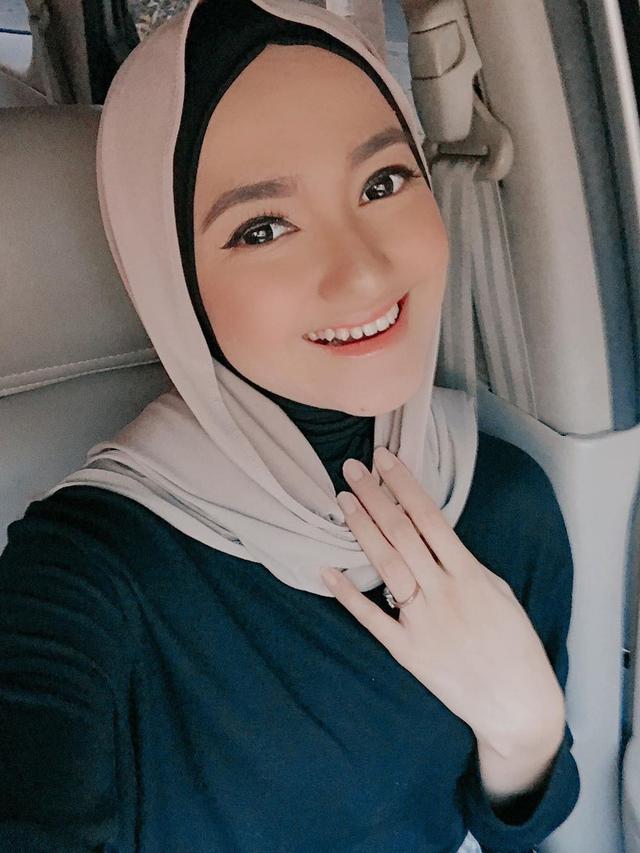 Putuskan Berhijab, Ini 6 Potret Terbaru Marcella Simon yang Memesona