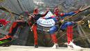 Dua orang berpakaian superhero turun dari atap untuk memberi kejutan di jendela kamar pasien anak di bangsal Pediatri rumah sakit San Paolo di Milan, Italia, Rabu (15/12/2021). Saat beraksi, para superhero memanjat dengan menggunakan tali dibekali alat pengaman yang lengkap. (AP Photo/Luca Bruno)