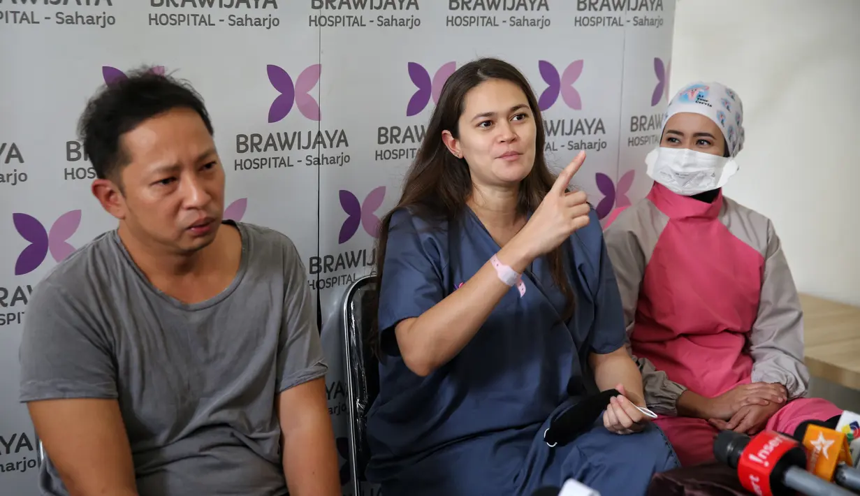 Bagi Ringgo, merupakan hal yang wajar jika banyak orang memutuskan nama sang anak terinspirasi dari para idolanya. Ia pun tak ingin ambil pusing jika ada komentar yang datang untuknya. (Adrian Putra/Fimela.com)