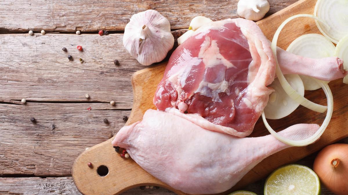 Kolesterol Bebek vs Ayam, Mana yang Lebih Aman Dikonsumsi?