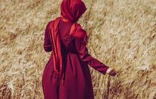 7 Model Gamis Katun Terbaru 2025, Desain Simpel Tapi Cantik dan Elegan