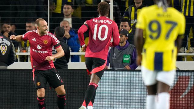 Ditahan Imbang Fenerbahce, Manchester United Gagal Menang