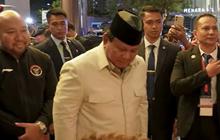 VIDEO: Gaya Sederhana Didit Curi Perhatian, Temani Prabowo di Malaysia