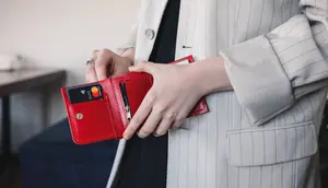 Cari Dompet Kartu Wanita Terbaik? Ini Rekomendasi yang Praktis dan Stylish