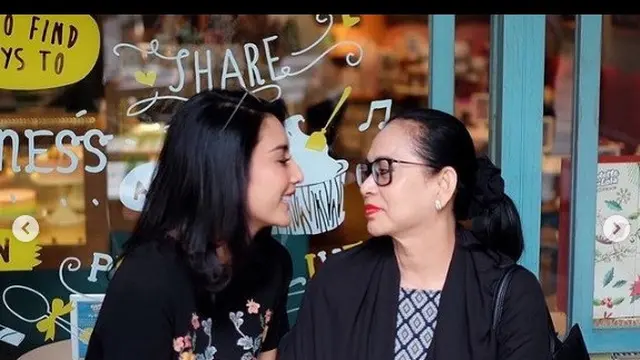Mama Tyas Mirasih meninggal dunia, ini kenangan sang aktris bareng Hedy Elias (Foto: instagram tyasmirasih)