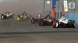 Ini menjadi kemenangan perdana sejak debutnya di Formula E pada 2021 silam. (Liputan6.com/Herman Zakharia)