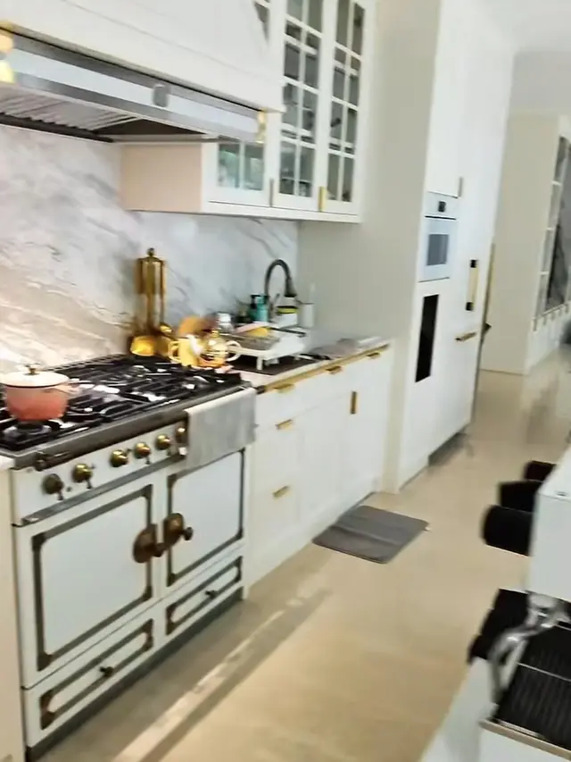 Potret Dapur di Rumah Ayu Dewi