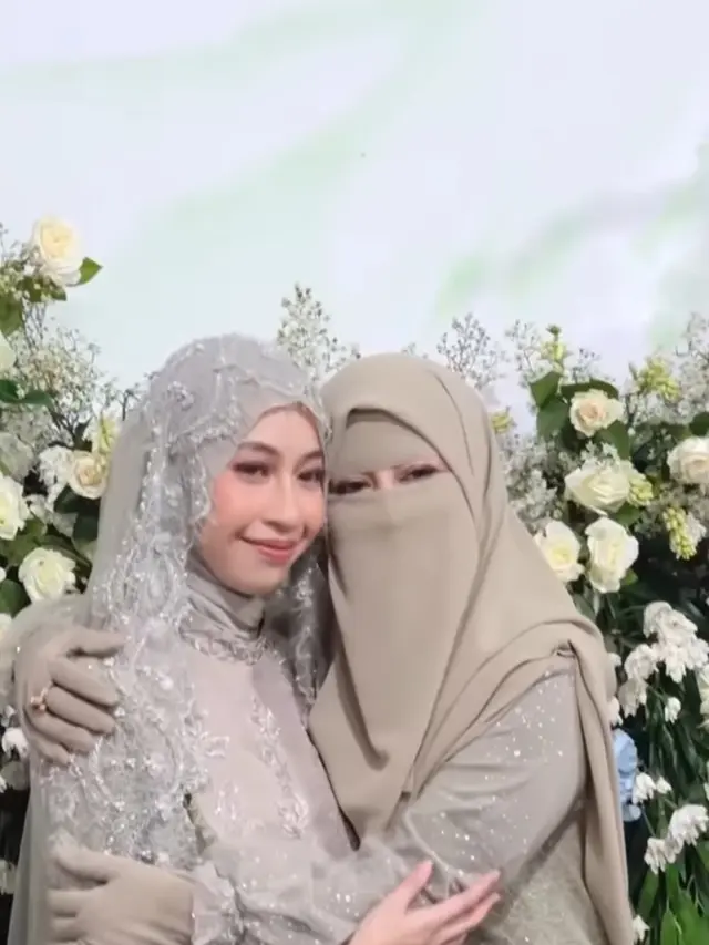 Ummi Pipik memberi pesan hntuk Adiba dan Egy agar tidak serumah dengannya setelah menikah