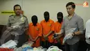 Beberapa senjata api juga berhasil diamankan dari tangan tersangka (Liputan6.com/Helmi Fithriansyah).