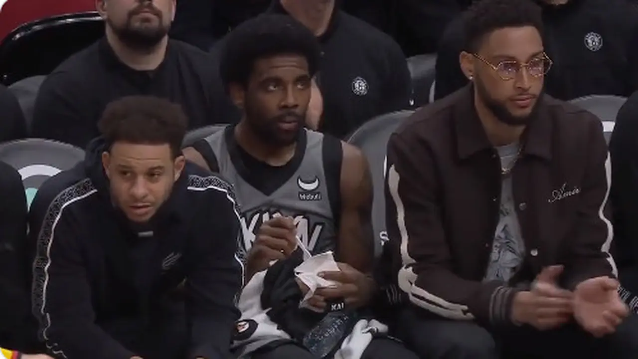 Viral Pebasket Kyrie Irving Berbuka Puasa di Tengah Jalannya Pertandingan, Bikin Salut