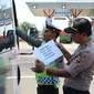 Polres Majalengka melakukan pencegatan di beberapa titik perbatasan mengantisipasi aksi Massa 22 Mei.Foto (Liputan6,com / Panji Prayitno)