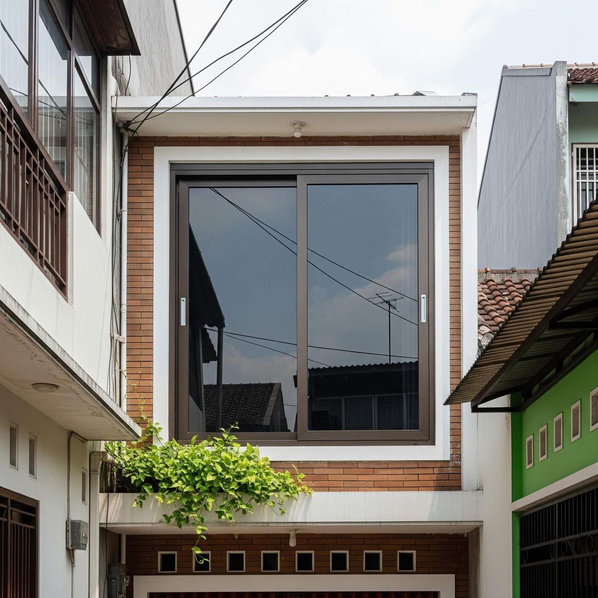Model Jendela Sliding Minimalis untuk Rumah di Perkotaan