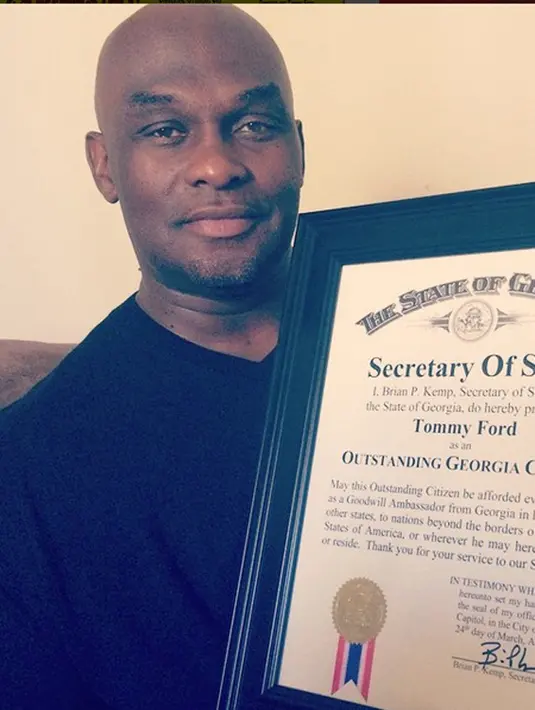 Martin sebagai seorang sahabat, yang juga mengumumkan kematian Ford lewat unggahan akun instagramnya. Terlihat bahwa dirinya sangat sedih dengan kepergian sahabatnya itu. (Instagram/bigtommyford)
