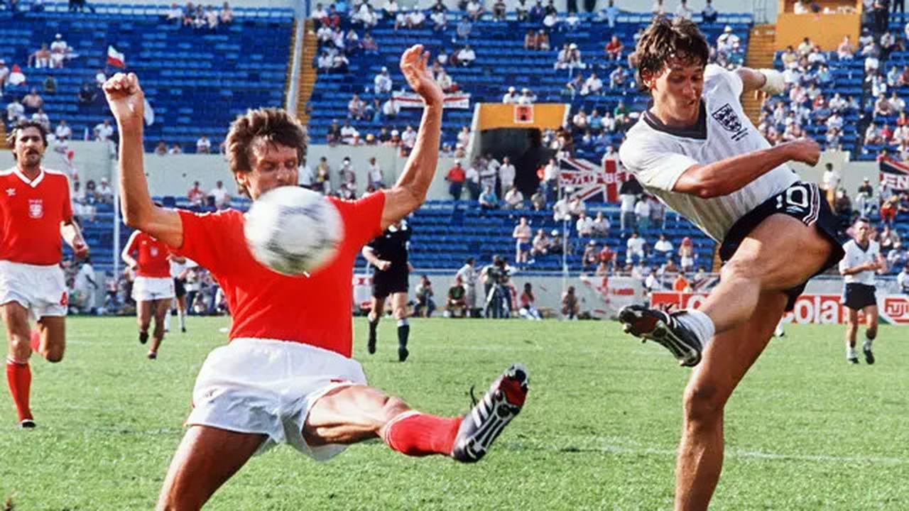 5 Tindakan Memalukan Pemain Paling Menggegerkan di Dunia Sepak Bola
