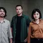 Nicholas Saputra dan para pemain film Sayap Sayap Patah (Sumber: Instagram/sayapsayappatahfilm)