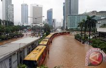 17 Rute Transjakarta Terdampak Banjir Jakarta, Penyesuaian Operasional Dilakukan