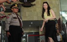 Datangi KPK, Velove Vexia minta izin jenguk OC Kaligis