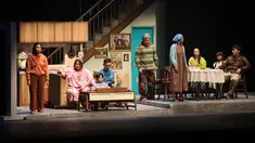 Pementasan Home Sweet Loan The Musical di Graha Bhakti Budaya, Taman Ismail Marzuki (TIM), Cikini, Jakarta, Rabu (30/9/2026). Pertunjukan musikal tersebut mengangkat kisah Kaluna dalam perjuangannya mewujudkan impian memiliki rumah sekaligus mencari makna tentang pulang. (KLY/Budy Santoso)