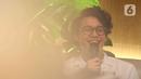 Penyanyi Ardhito Pramono memberikan keteranangan saat rilis album perdana Wijayakusuma di kawasan Senopati, Jakarta, Rabu (13/7/2022). Ardhito Pramono menulis liriknya bersama Narpati 'Oomleo' Awangga. (Liputan6.com/Herman Zakharia)