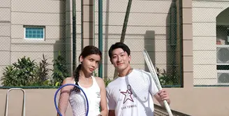 Dalam unggahan terbarunya, Sabrina Chairunnisa mencuri perhatian berkat gayanya yang begitu feminin bak Barbie sporty versi nyata.