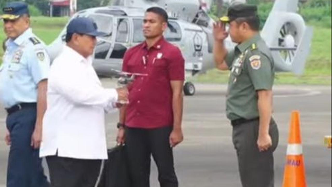 Momen Menarik Kasad Hormat ke Prabowo
