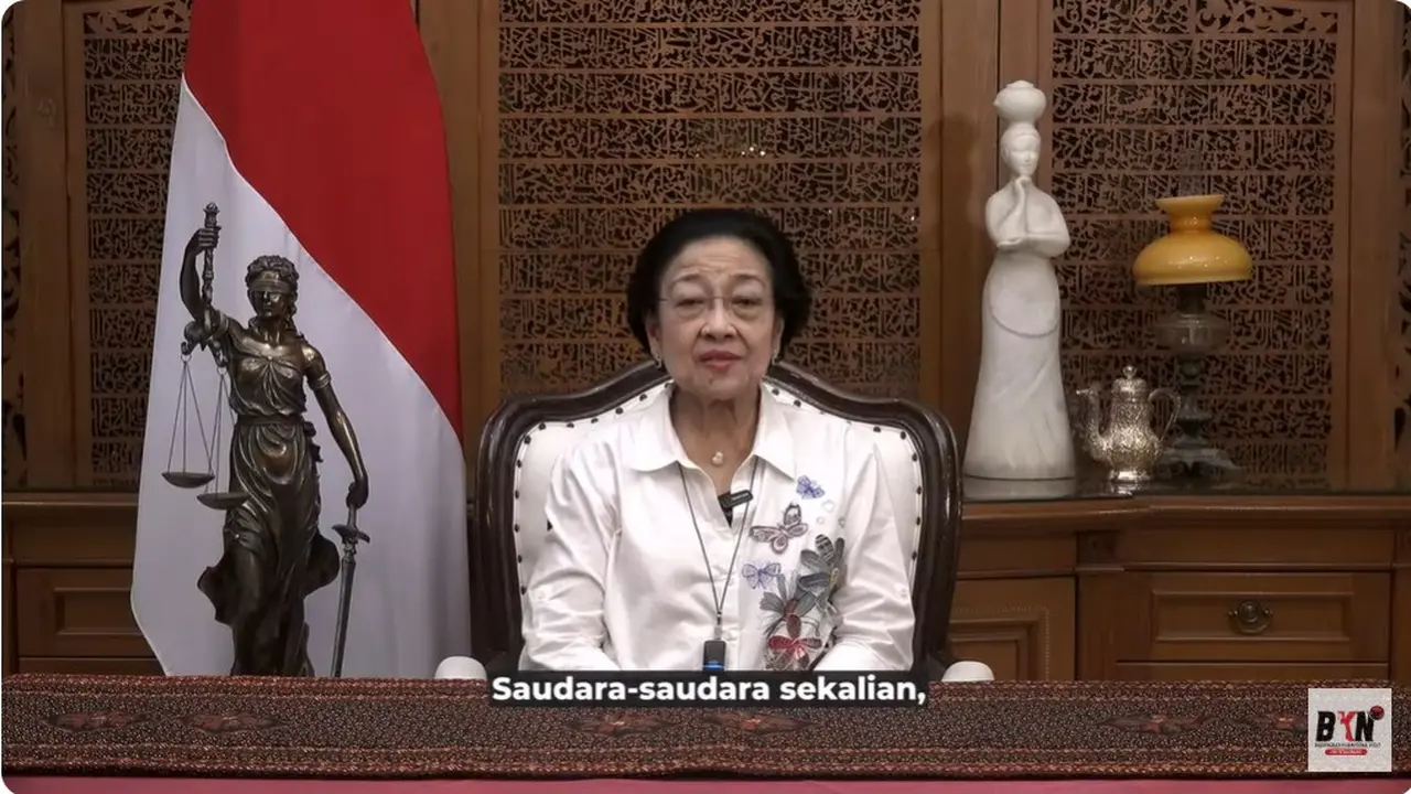 Ketua Umum PDI Perjuangan (PDIP) Megawati Soekarnoputri menyebut apa yang terjadi di Mahkamah Konstitusi (MK) menyadarkan masyarakat soal terjadinya manipulasi hukum.