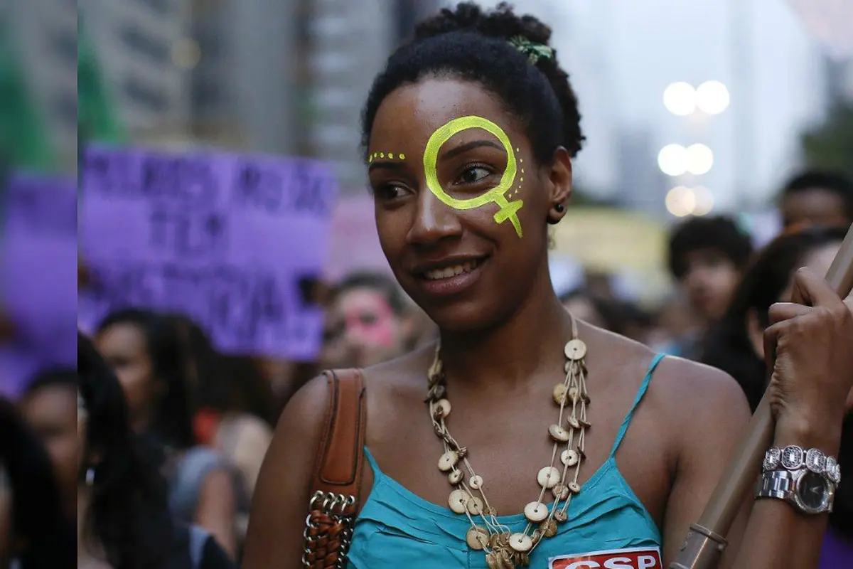 Ilustrasi perempuan pada parade International Women's Day di Brazil 2016 (Andre Penner/AP PHOTO)