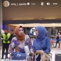 Ibunda Jeje Govinda, Farida Budyarti dengan ibunda Syahnaz Sadiqah, Amy Qanita, mengajak kedua cucu mereka, Zayn dan Zunaira jalan-jalan. (Dok Instagram @amy_r_qanita)