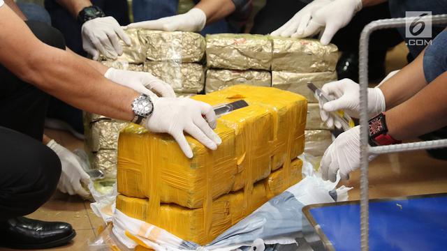 Wujud Sabu 1,6 Ton yang Diselundupkan Lewat Perairan Batam