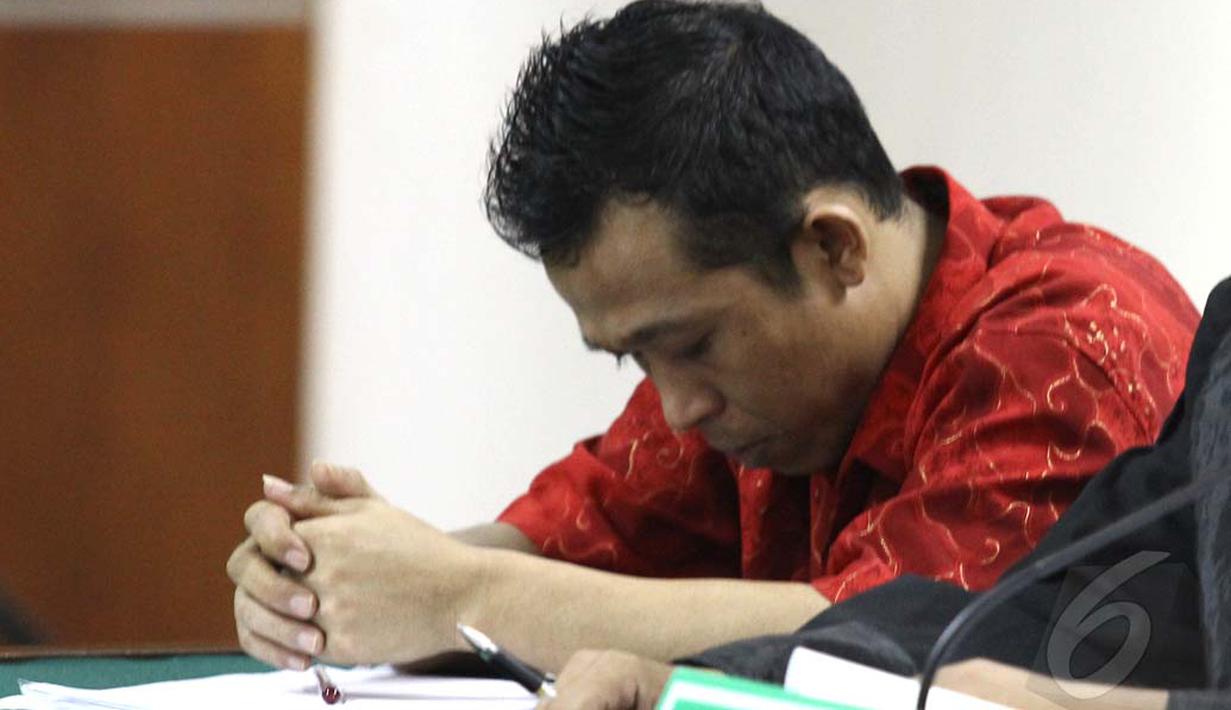 Pembayaran proyek videotron masuk ke rekening Hendra selaku Dirut PT Imaji Media. Namun, rekening ini juga dikuasai oleh Riefan. Dari Riefan, Hendra kemudian mendapat bagian Rp 19 juta (Liputan6.com/Faizal Fanani).