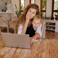 Ilustrasi ibu lelah. (Copyright Pexels/Yan Krukau)