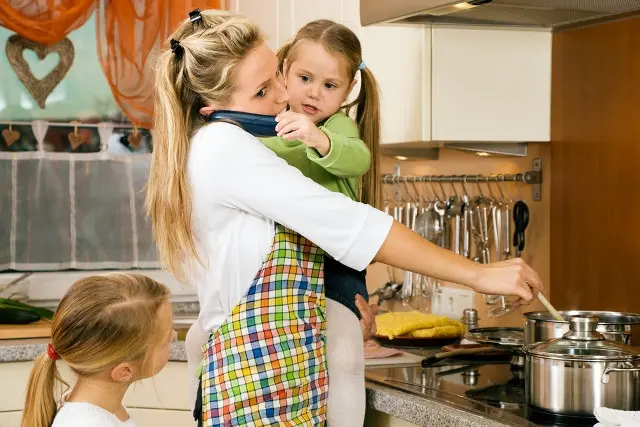 Ibu rumah tangga yang juga bekerja kemungkinan tinggi terkena hurried woman syndrome