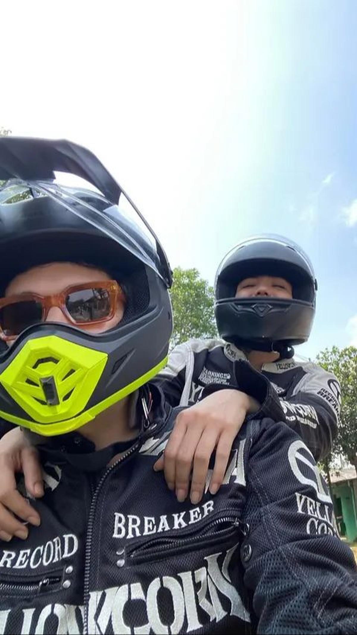 Unggahan ini menandakan bahwa keduanya kini sudah go publik.
