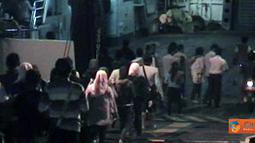 Citizen6, Bali: Menjelang liburan di Bali berkaitan dengan  Hari Raya Hindu Galungan dan Kuningan,yang jatuh pada, Rabu (6/7), ASDP Gilimanuk mengoperasikan 28 armada setiap harinya. (Pengirim: Dewa Darmada) 