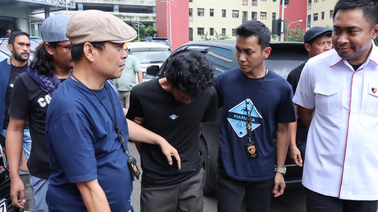Kabur Usai Bunuh Ibu dan Anak di Jakbar, Pelaku Ubah Penampilan Jadi Gembel