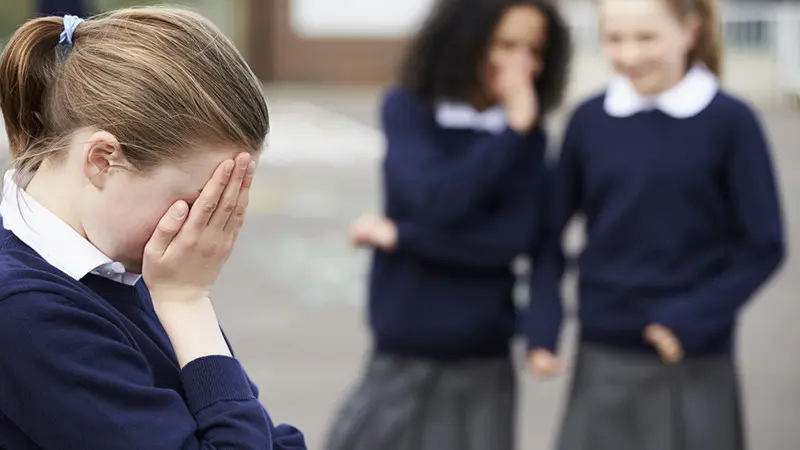 Stop bullying! Jangan berdiam diri dan berani berdiri atau berbicara terhadap kejadian yang menimpa kamu. (Image: thriving.childrenshospital.org)
