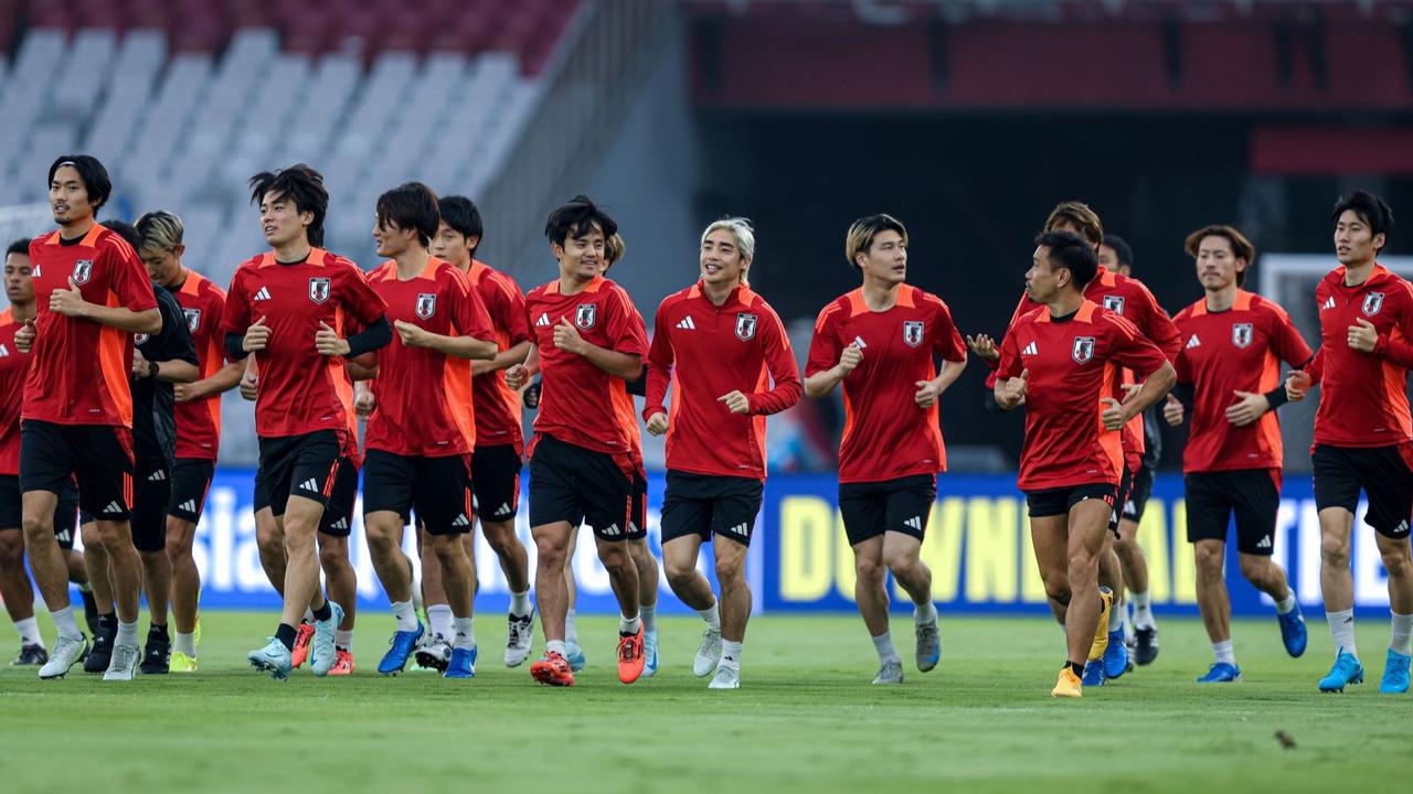 FOTO: Mengintip Timnas Jepang Jajal Rumput Stadion Gelora Bung Karno Jelang Hadapi Timnas Indonesia