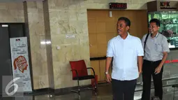 Ketua DPRD DKI Jakarta dari Fraksi PDIP, Prasetyo Edi Marsudi usai memenuhi panggilan KPK sebagai saksi Mohamad Sanusi terkait suap pembahasan dua Raperda Reklamasi Pantai Utara Jakarta, Selasa (14/6). (Liputan6.com/Faizal Fanani)