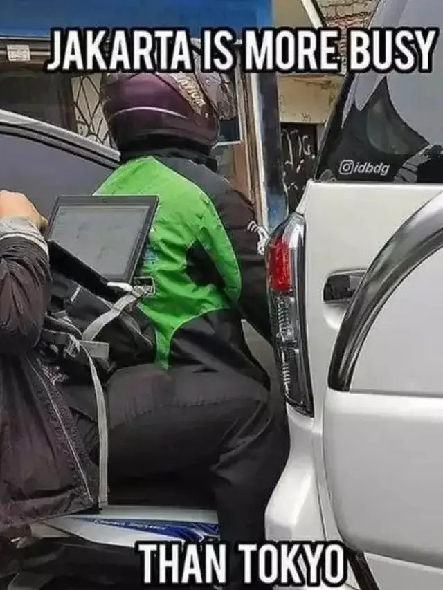 6 Potret Orang Fokus Belajar di Tempat Absurd Ini Kocak