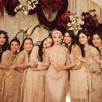 Syifa Hadju Saat Hadiri Pengajian Sahabatnya. [@tengkunadiraadn]