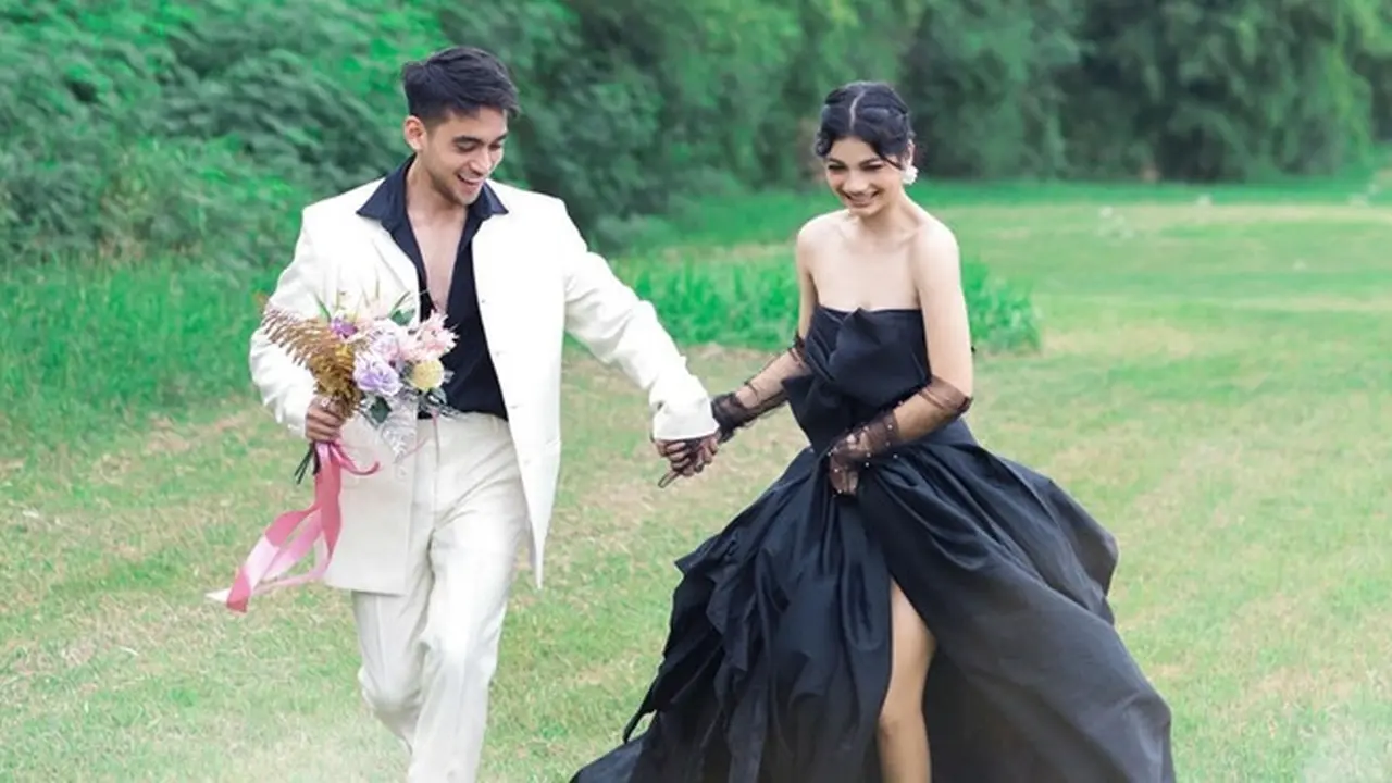 7 Gaya Pemotretan Ratu Sofya dan Vladimir Rama, Bak Prewedding