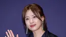 Turut hadir pemeran ‘W’ Han Hyo Joo mengenakan tweed top yang dipadu blazer hitam sebagai luaran.  [Foto: IG/koreandispatch].